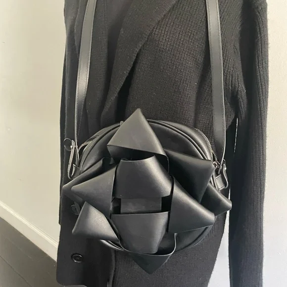 ♠️sold 🎀 MM6 MAISON MARGIELA BOW CROSSBODY black leather shoulder BAG - Picture 5 of 8